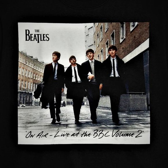 Beatles On Air - Live at the BBC Volume 2 Logo rock Official T-Shirt M NWT - Picture 3 of 3